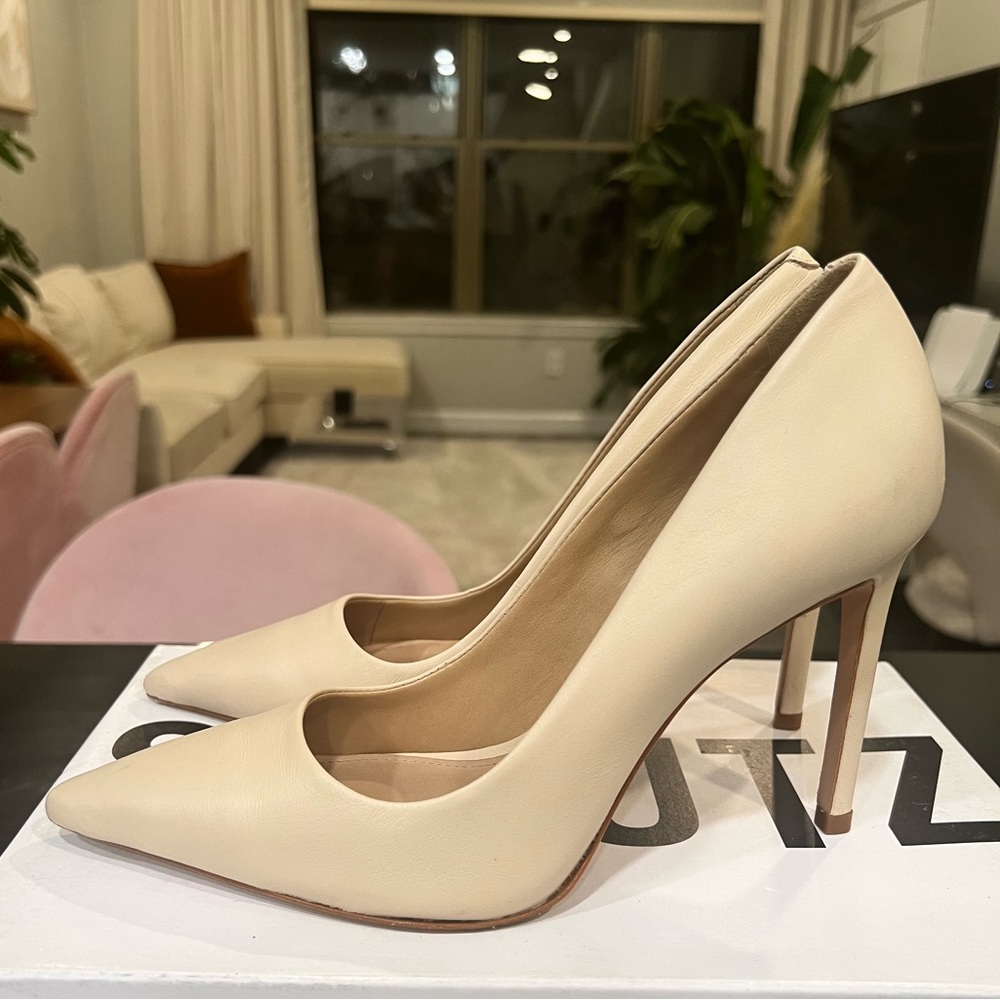 Shultz deluxe Napa pumps
